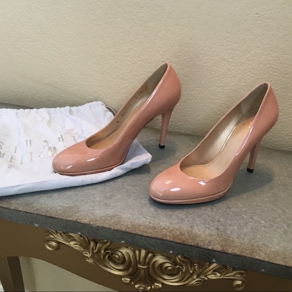 🎉SALE 🎉 🆕 Stuart Weitzman Nude Beige Heels - Picture 2 of 6